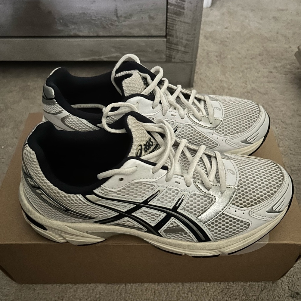 Asics White and Black Athletic Shoes with Mesh Upper
